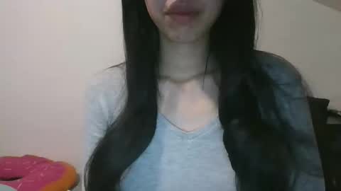 Snapshot of axuepetitt chatting on January 2025 04:10:02 AM axue online show from January 2025 04:10:02 AM