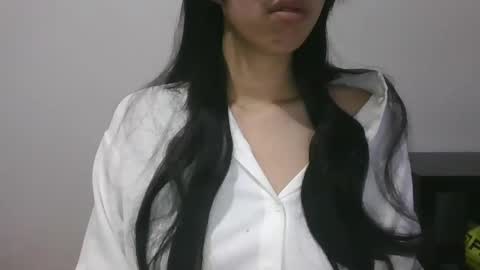 Snapshot of axuepetitt chatting on January 2025 09:33:02 AM axue online show from January 2025 09:33:02 AM