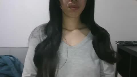 Snapshot of axuepetitt chatting on February 2025 10:31:01 PM axue online show from February 2025 10:31:01 PM