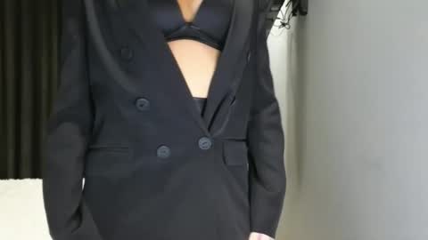 Ayabellle online show from February 2025 10:20:01 PM