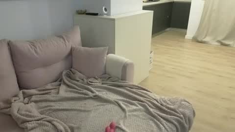 Ayabellle online show from May 2026 09:23:02 PM
