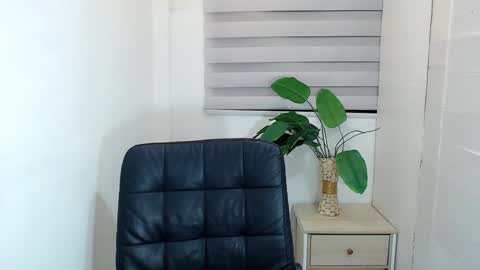 Snapshot of ayalvrs18 chatting on February 2025 10:26:01 AM ayalvrs18 online show from February 2025 10:26:01 AM