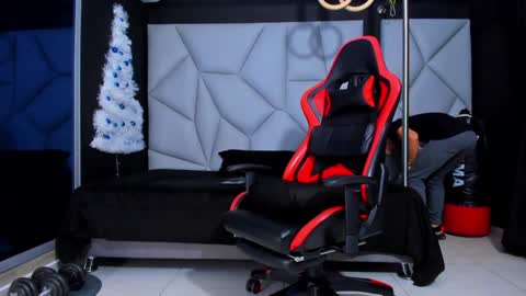 Snapshot of aydenmillerdom chatting on December 2024 04:45:01 AM Ayden Miller online show from December 2024 04:45:01 AM