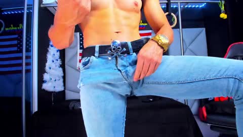 Snapshot of aydenmillerdom chatting on December 2024 03:34:01 AM Ayden Miller online show from December 2024 03:34:01 AM