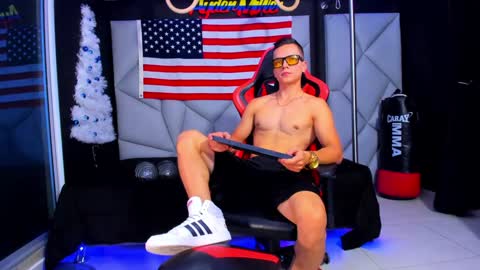 Snapshot of aydenmillerdom chatting on January 2025 03:08:01 PM Ayden Miller online show from January 2025 03:08:01 PM