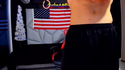 Snapshot of aydenmillerdom chatting on January 2025 04:27:01 PM Ayden Miller online show from January 2025 04:27:01 PM