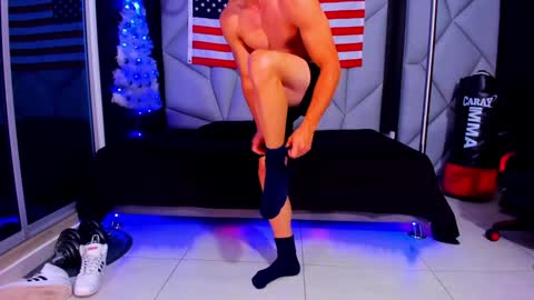 Snapshot of aydenmillerdom chatting on January 2025 06:13:02 AM Ayden Miller online show from January 2025 06:13:02 AM