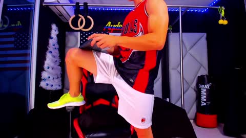 Snapshot of aydenmillerdom chatting on January 2025 07:07:01 PM Ayden Miller online show from January 2025 07:07:01 PM