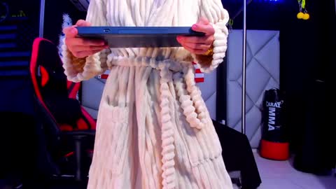 Snapshot of aydenmillerdom chatting on January 2025 02:04:02 AM Ayden Miller online show from January 2025 02:04:02 AM