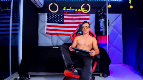 Snapshot of aydenmillerdom chatting on January 2025 03:47:01 AM Ayden Miller online show from January 2025 03:47:01 AM