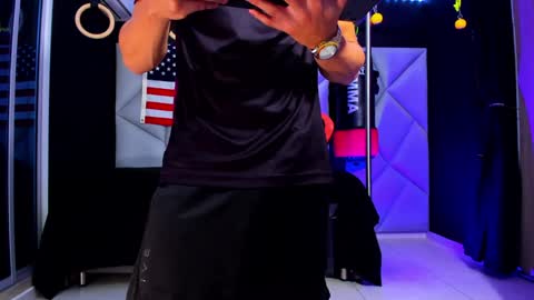 Snapshot of aydenmillerdom chatting on February 2025 01:41:02 AM Ayden Miller online show from February 2025 01:41:02 AM