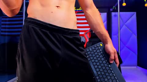 Snapshot of aydenmillerdom chatting on February 2025 04:46:02 AM Ayden Miller online show from February 2025 04:46:02 AM