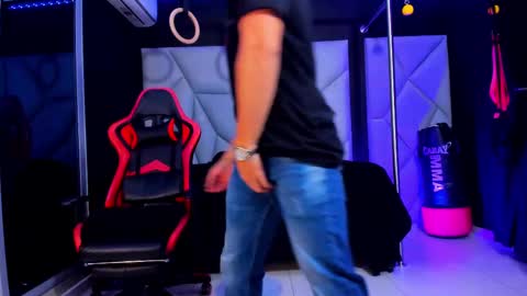 Snapshot of aydenmillerdom chatting on February 2025 01:35:02 PM Ayden Miller online show from February 2025 01:35:02 PM