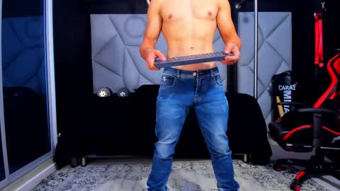 Snapshot of aydenmillerdom chatting on March 2025 01:06:01 AM Ayden Miller online show from March 2025 01:06:01 AM