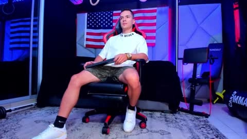 Snapshot of aydenmillerdom chatting on October 2025 02:13:01 PM Ayden Miller online show from October 2025 02:13:01 PM