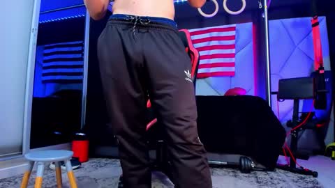 Snapshot of aydenmillerdom chatting on October 2025 02:31:01 AM Ayden Miller online show from October 2025 02:31:01 AM