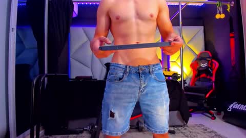 Snapshot of aydenmillerdom chatting on November 2025 02:34:02 AM Ayden Miller online show from November 2025 02:34:02 AM