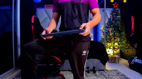 Ayden Miller online show from December 2025 03:46:01 AM