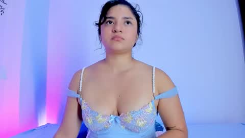 Mariana online show from December 2025 07:52:02 PM