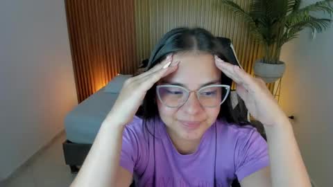 Snapshot of ayla13_ chatting on January 2025 08:54:02 AM Alyda Jaramillo online show from January 2025 08:54:02 AM