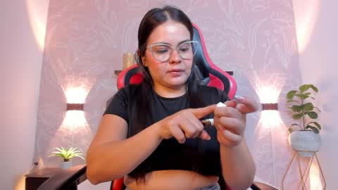 Snapshot of ayla13_ chatting on February 2026 07:35:01 PM Alyda Jaramillo online show from February 2026 07:35:01 PM