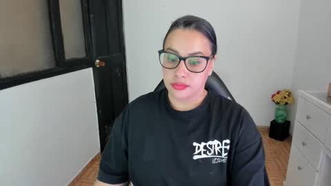 SandyMODELINDEPENDIENT online show from October 2025 01:46:02 PM