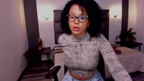 Snapshot of ayleen_dunkann chatting on February 2025 12:26:02 PM Ayleen online show from February 2025 12:26:02 PM