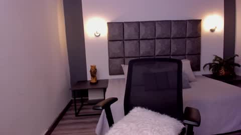 Snapshot of ayleen_dunkann chatting on February 2025 07:10:02 PM Ayleen online show from February 2025 07:10:02 PM