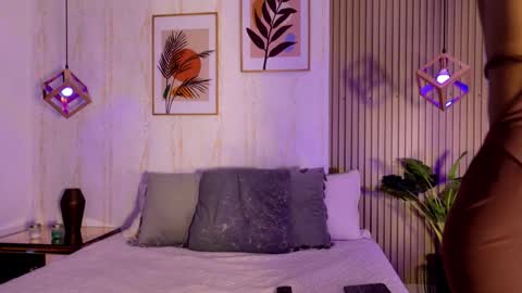 Snapshot of ayleen_dunkann chatting on September 2025 12:05:02 PM Ayleen online show from September 2025 12:05:02 PM