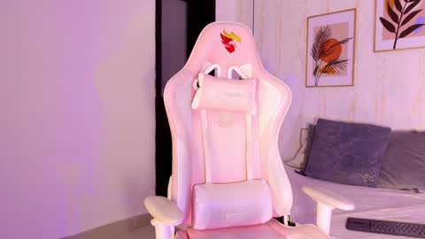 Snapshot of ayleen_dunkann chatting on September 2025 12:18:01 PM Ayleen online show from September 2025 12:18:01 PM