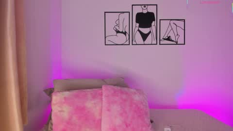 Aylin  online show from December 2025 10:33:01 AM