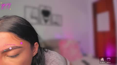 Aylin  online show from February 2026 12:45:01 PM