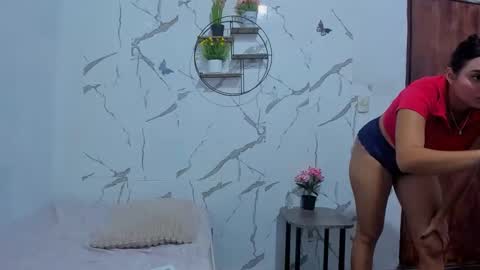 Aymy online show from February 2026 11:45:02 PM