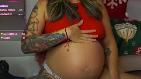 Snapshot of ayralee chatting on November 2025 12:22:01 AM Ayra L online show from November 2025 12:22:01 AM