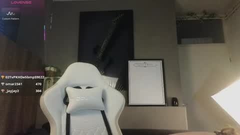 Ayreen Moore online show from April 2026 06:30:01 PM