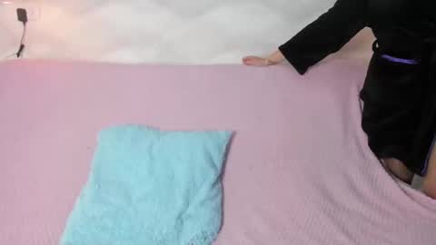 ayrix angels online show from November 2025 07:13:02 PM