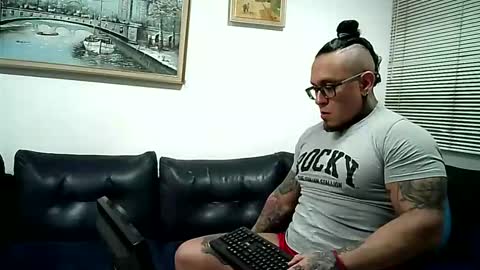 Ayrton naffah2 online show from November 2025 05:52:02 AM