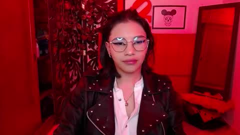 sofia online show from December 2025 10:26:02 PM