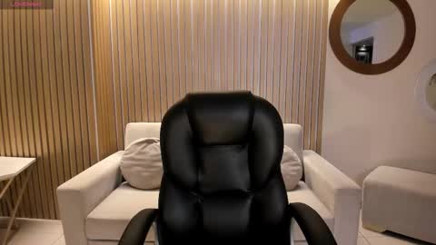 Snapshot of ayshelbrown chatting on October 2025 03:36:02 AM Ayshel online show from October 2025 03:36:02 AM