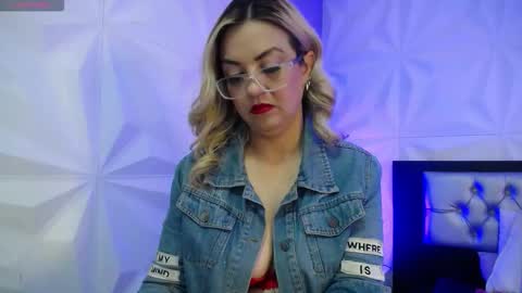 Azahara online show from February 2026 01:56:01 PM