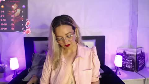 Azahara online show from May 2026 02:22:02 PM
