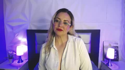 Azahara online show from May 2026 01:50:02 PM