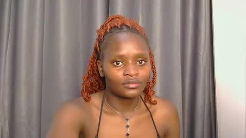 Snapshot of azalea46 chatting on April 2026 03:05:01 AM Azalea online show from April 2026 03:05:01 AM
