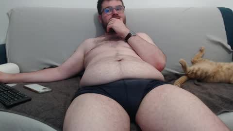 Azer online show from May 2026 11:24:01 PM