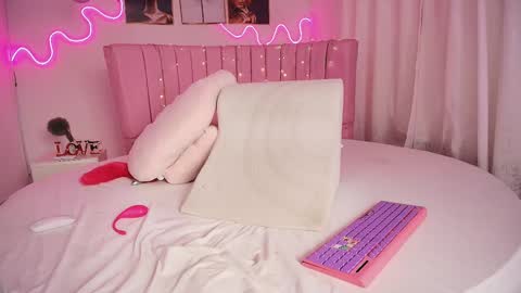 PRINCESS AZUL. online show from December 2024 11:16:01 PM