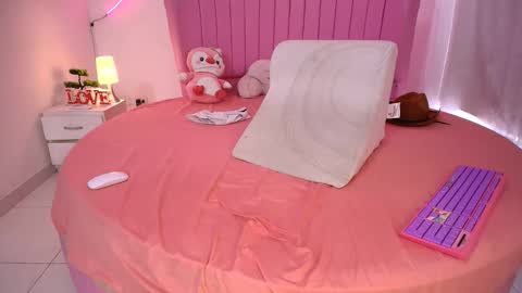 PRINCESS AZUL. online show from April 2026 08:53:02 PM