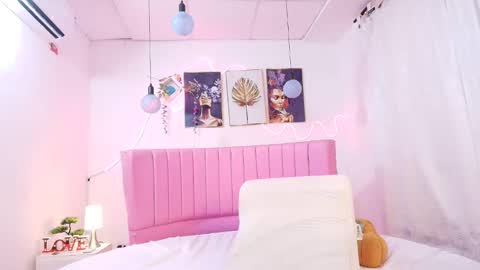 PRINCESS AZUL. online show from May 2026 01:46:01 AM