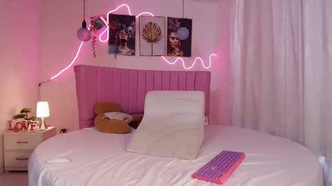 PRINCESS AZUL. online show from May 2026 10:41:02 PM