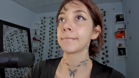 Snapshot of azumi_saan chatting on December 2025 02:40:02 AM azumi saan online show from December 2025 02:40:02 AM