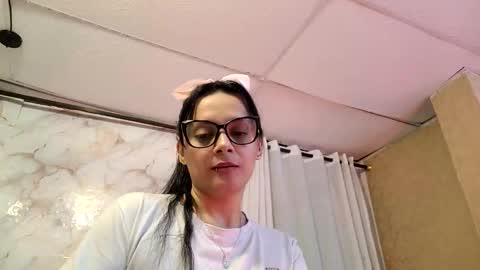 azura lion online show from April 2026 04:30:02 AM